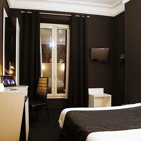 De L'exposition - Republique Hotel 3*
