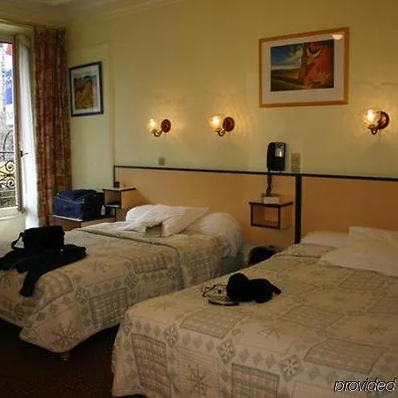 Korner Republique מלון פריז