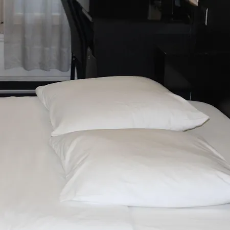 酒店 Korner Republique 3*