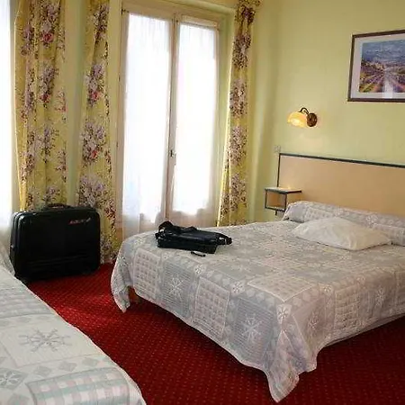 فندق Korner Republique 3*