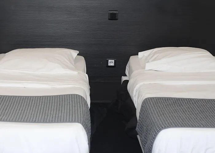 De L'exposition - République Hotel