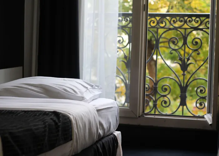 Korner Republique فندق باريس