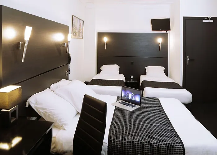 De L'exposition - République Hotel Parigi