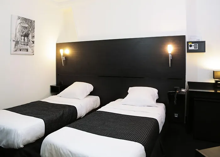 Hotel De L'exposition - République