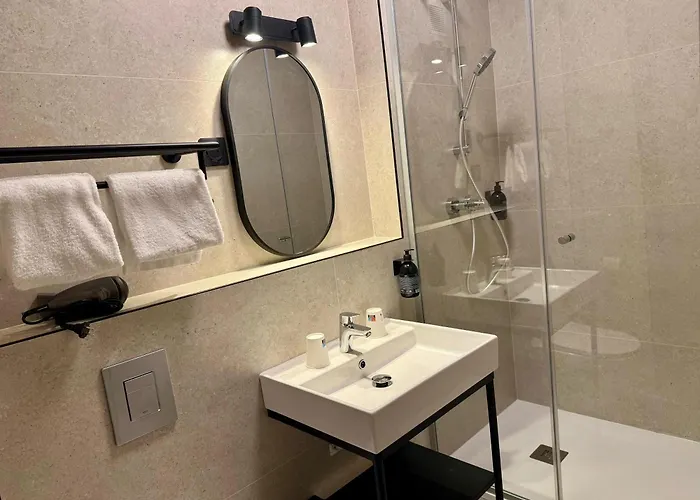 Hotel De L'exposition - République