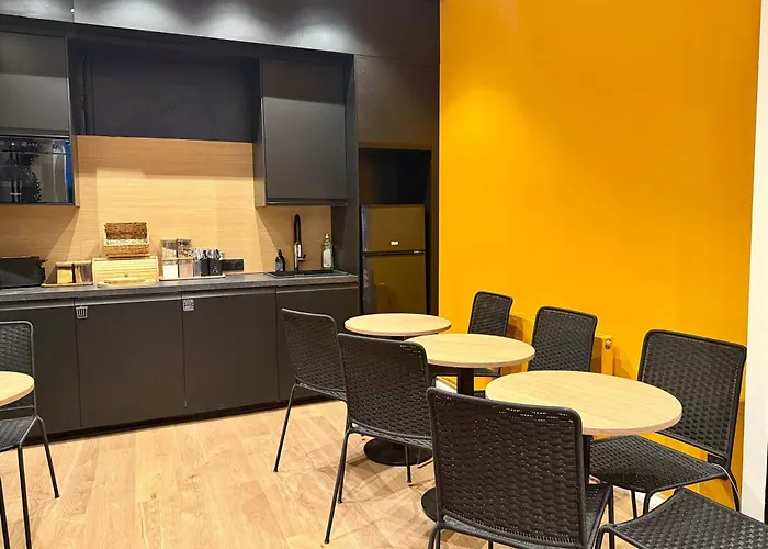 De L'exposition - République Hotel Parigi