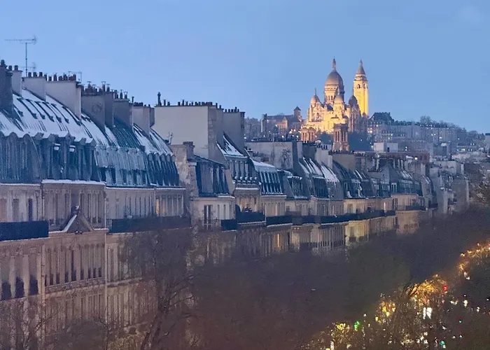 De L'exposition - République Hotel