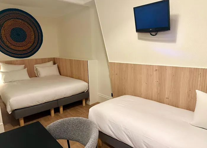 Hotel De L'exposition - République