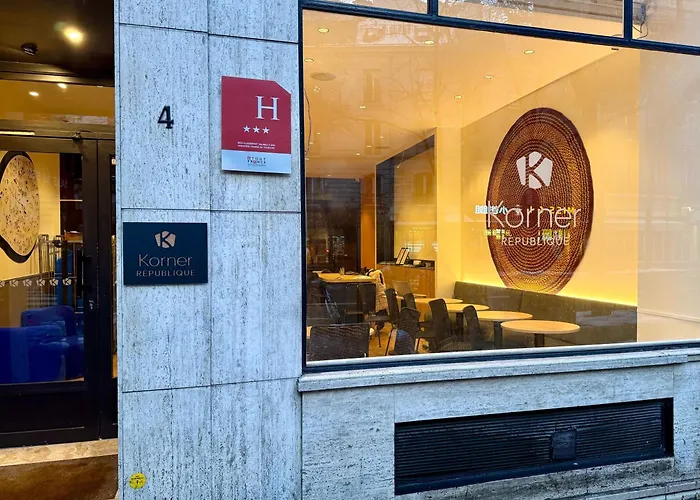 De L'exposition - République 3*