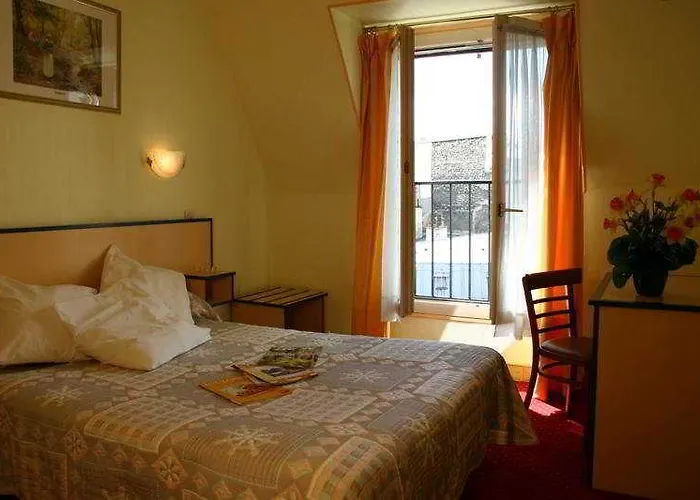 De L'exposition - République 3*